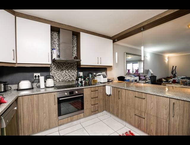 2 BEDROOM APARTMENT FOR SALE IN MORNINGSIDE